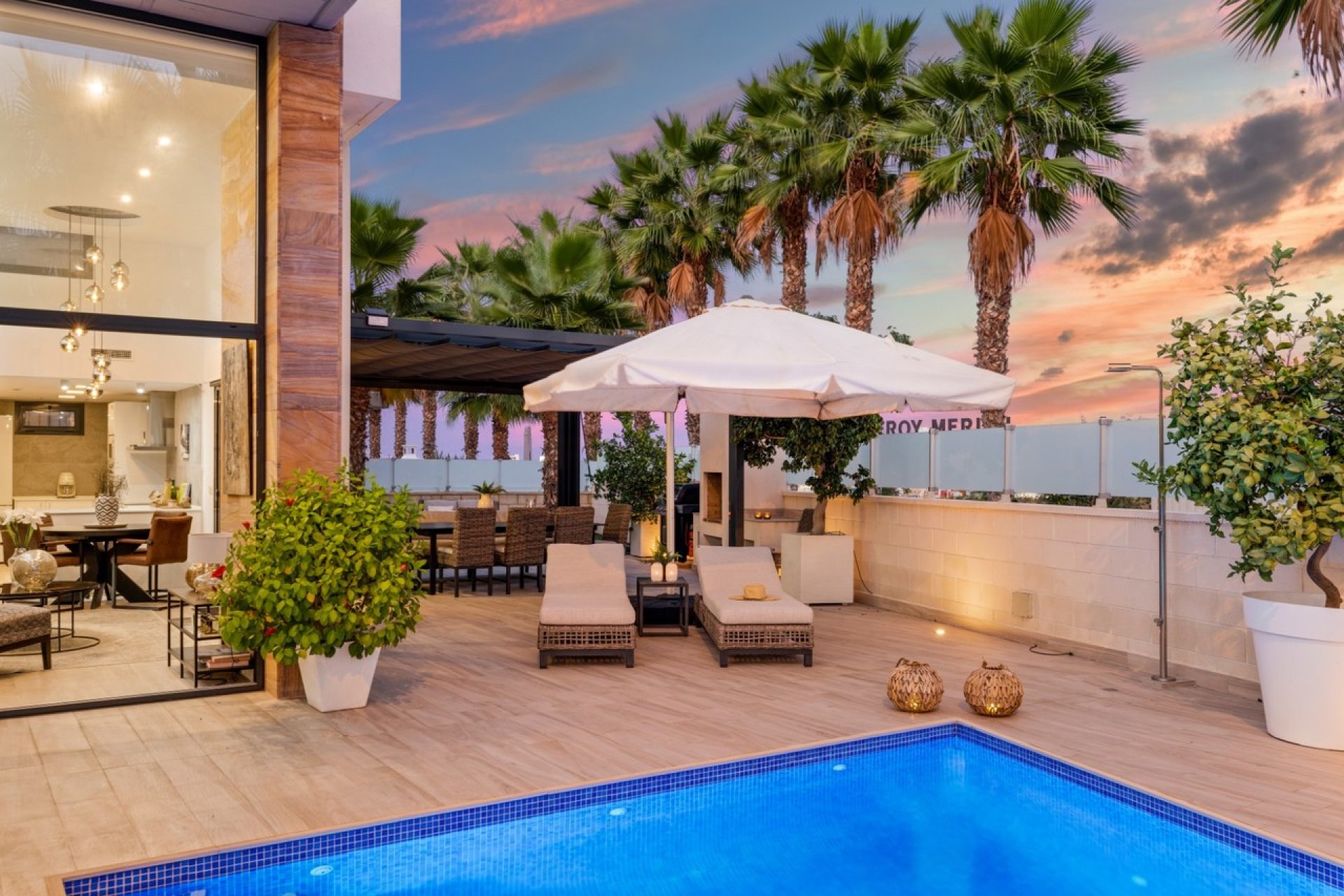 Resale - Villa / House - Orihuela Costa - Cabo Roig