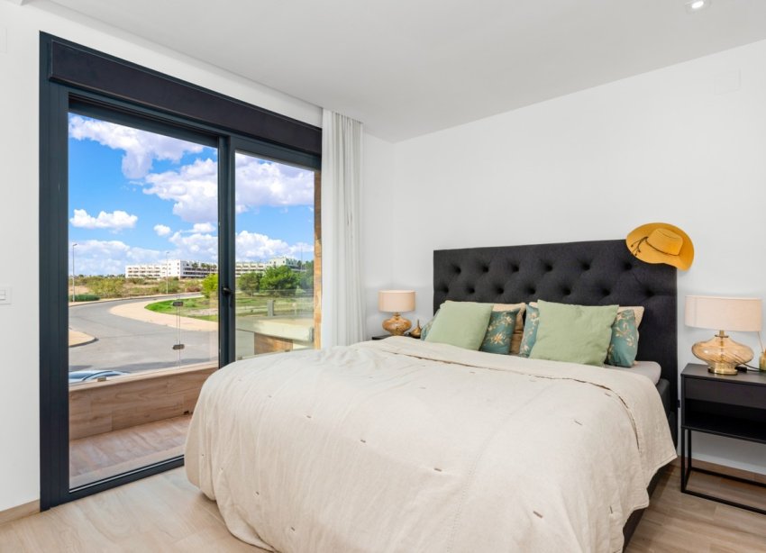 Resale - Villa / House - Orihuela Costa - Cabo Roig
