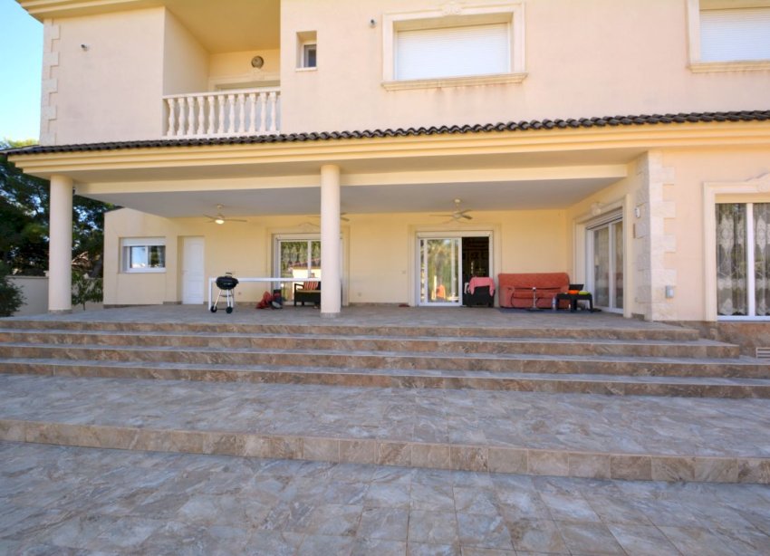 Resale - Villa / House - Orihuela Costa - Cabo Roig