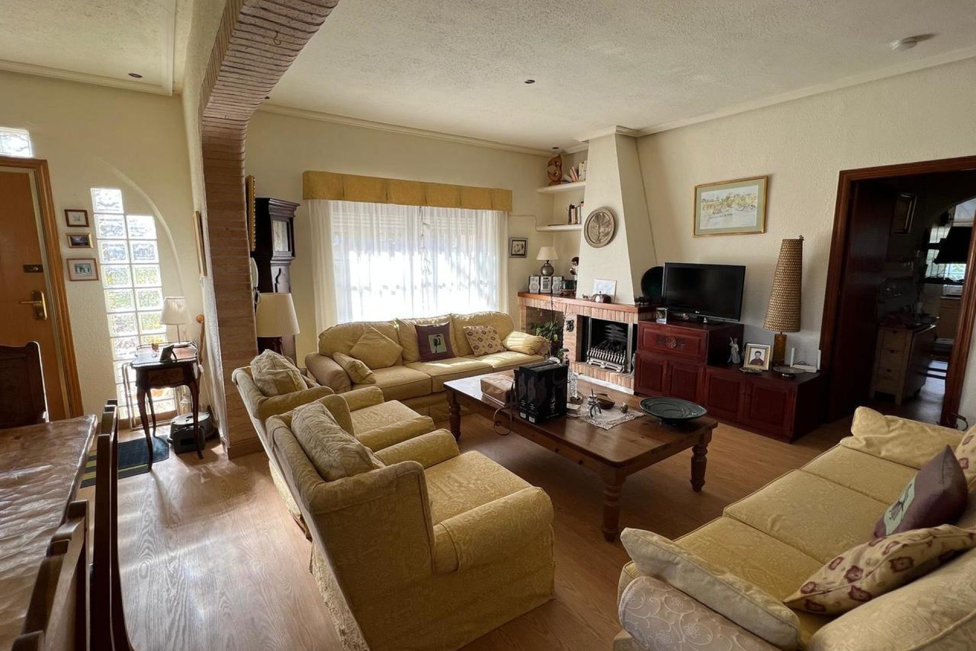 Resale - Villa / House - Orihuela Costa - Cabo Roig