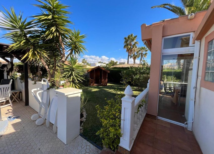 Resale - Villa / House - Orihuela Costa - Cabo Roig