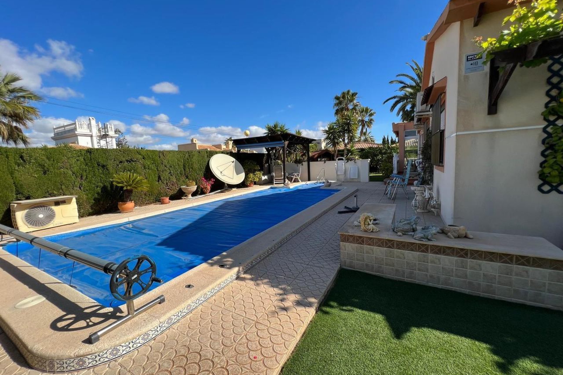 Resale - Villa / House - Orihuela Costa - Cabo Roig