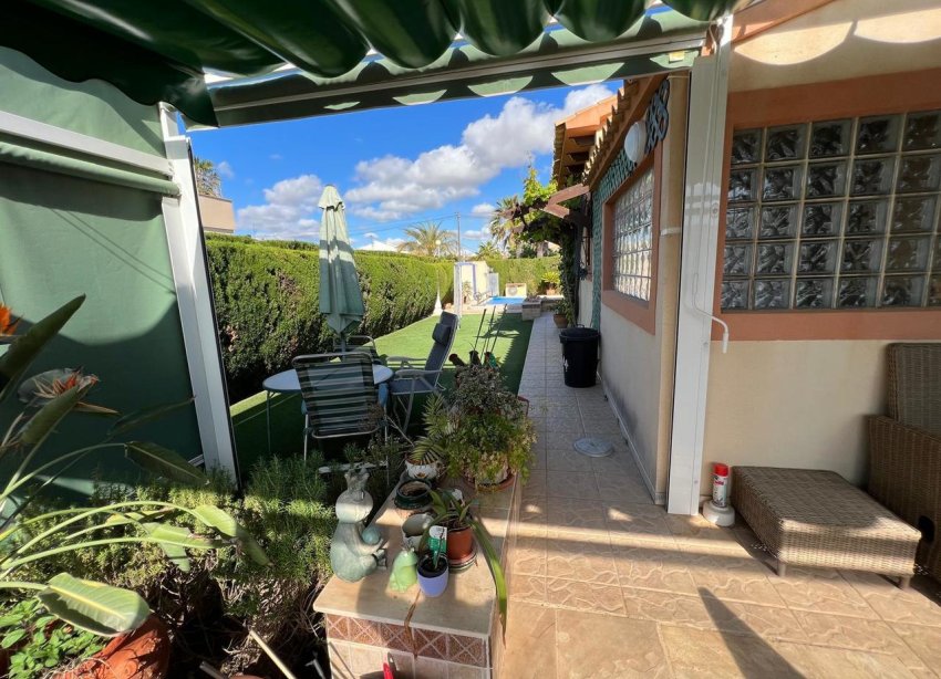 Resale - Villa / House - Orihuela Costa - Cabo Roig