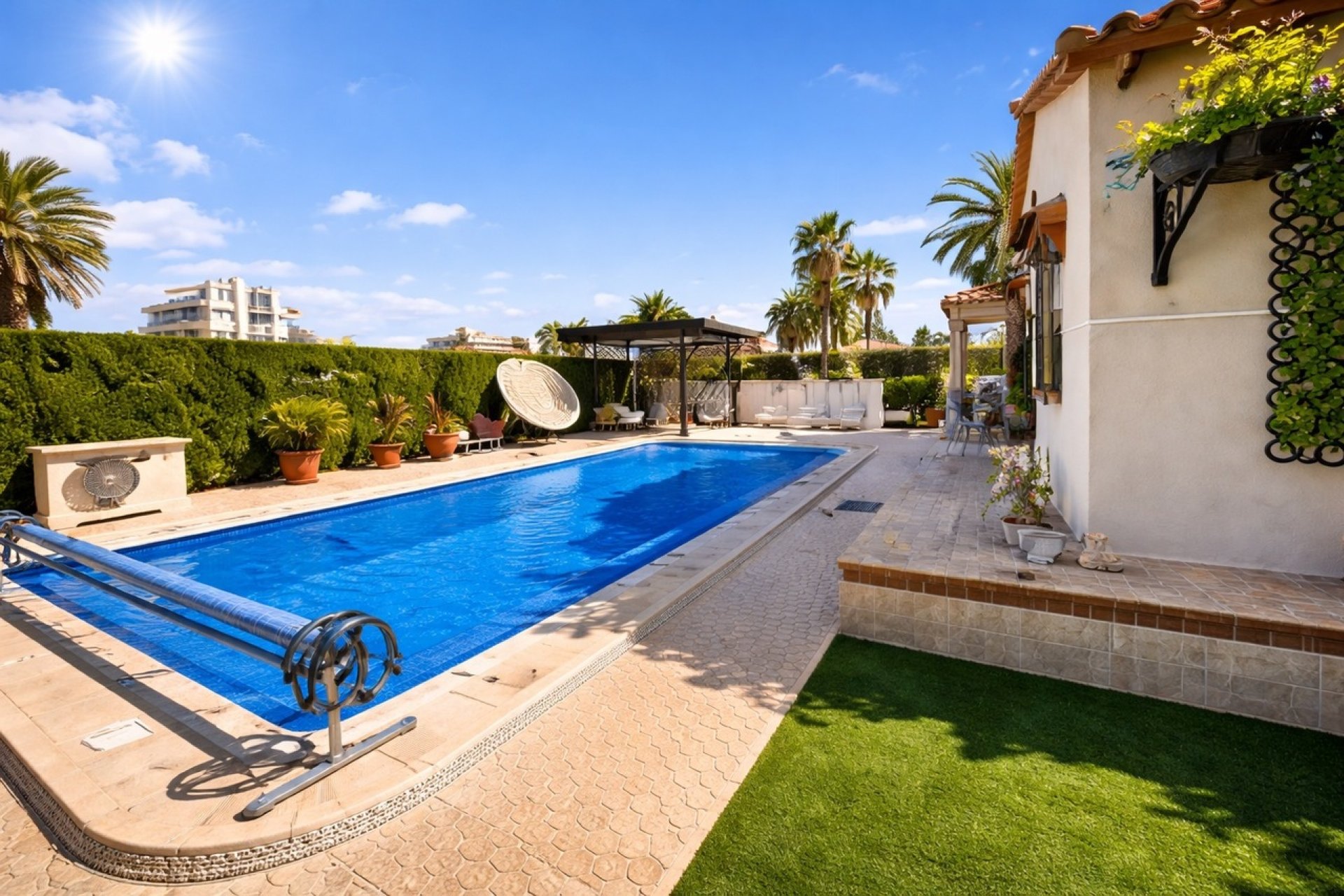 Resale - Villa / House - Orihuela Costa - Cabo Roig