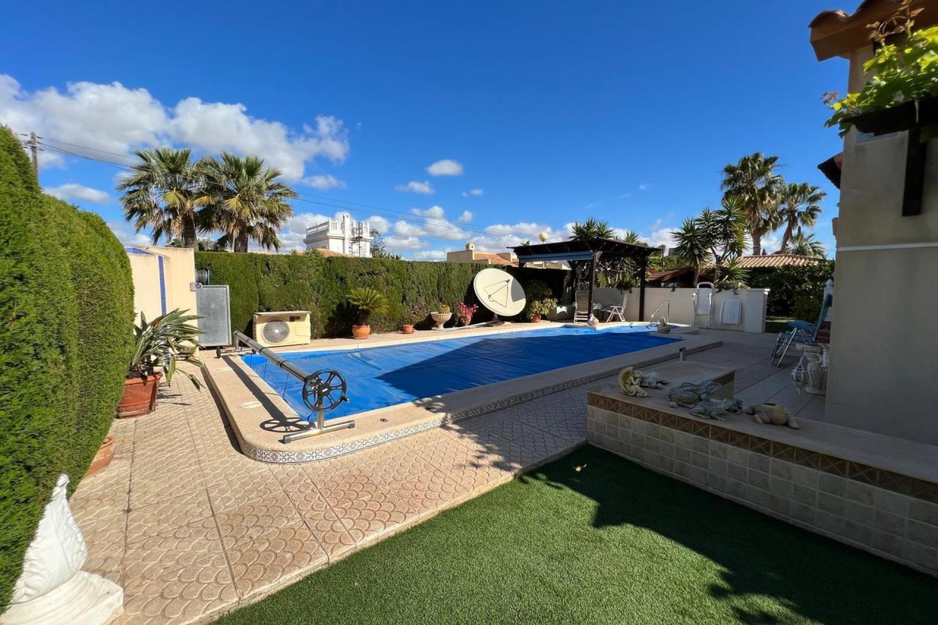 Resale - Villa / House - Orihuela Costa - Cabo Roig