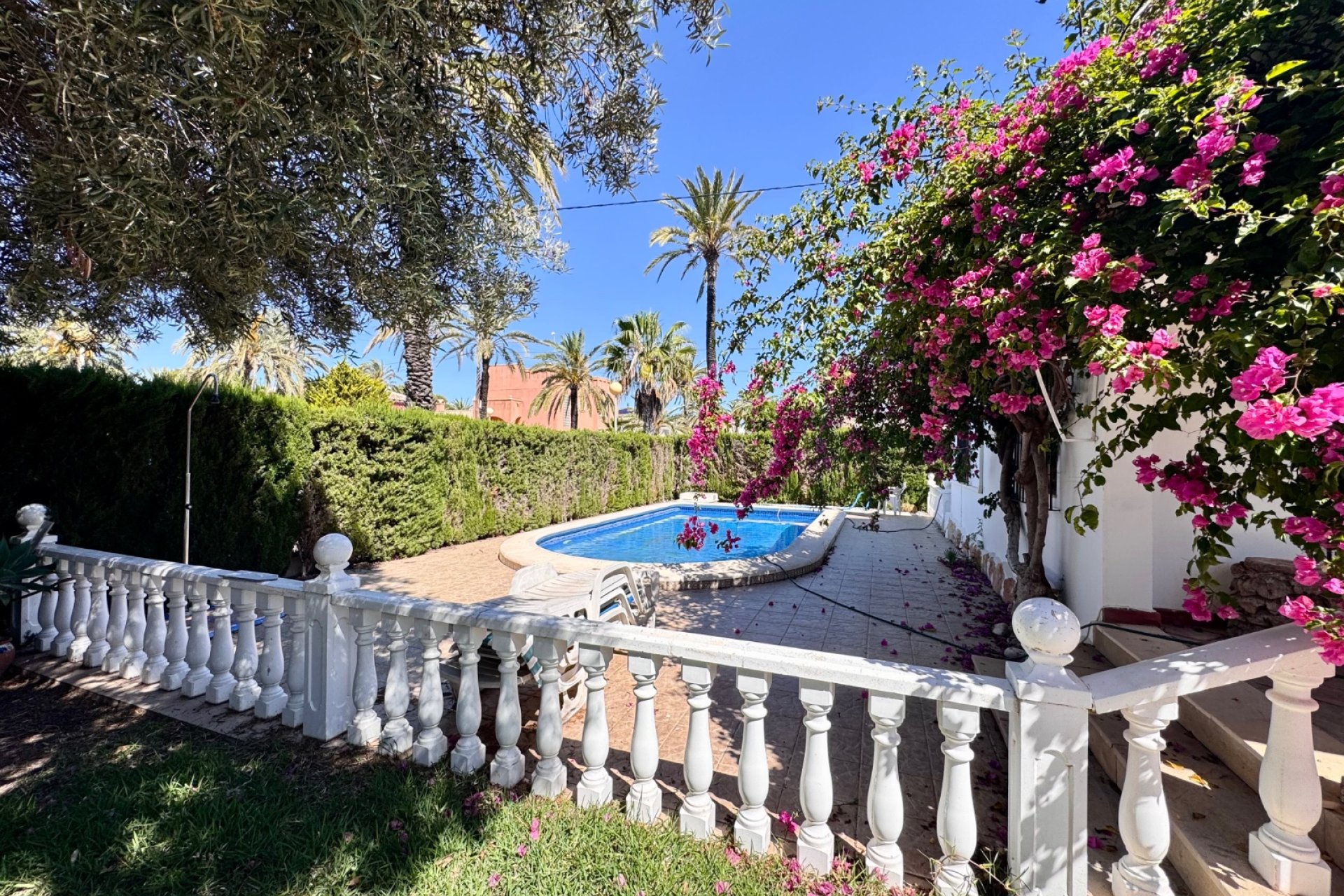 Resale - Villa / House - Orihuela Costa - Cabo Roig