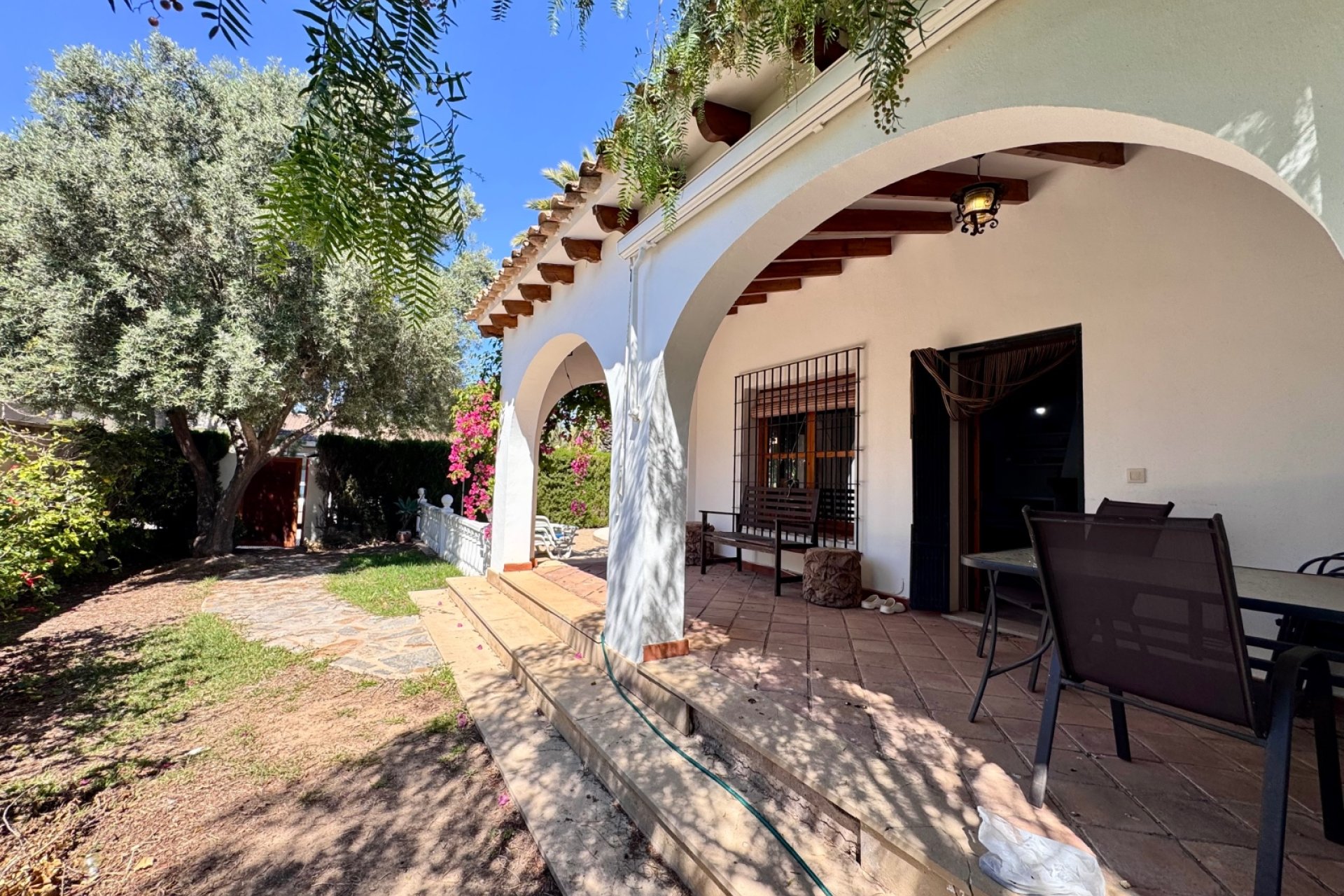 Resale - Villa / House - Orihuela Costa - Cabo Roig