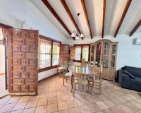 Resale - Villa / House - Orihuela Costa - Cabo Roig