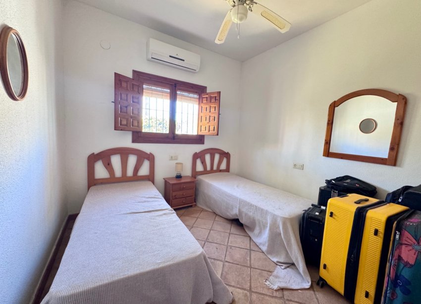 Resale - Villa / House - Orihuela Costa - Cabo Roig