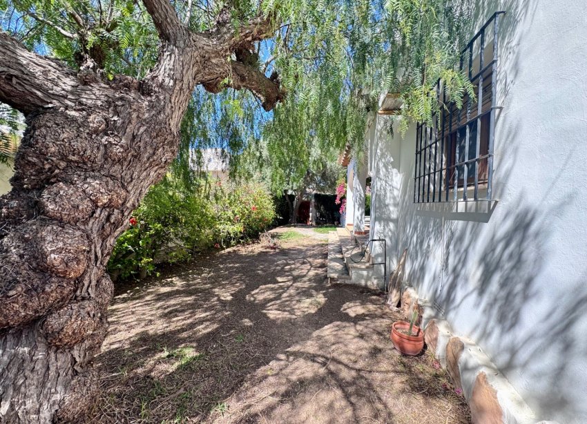 Resale - Villa / House - Orihuela Costa - Cabo Roig