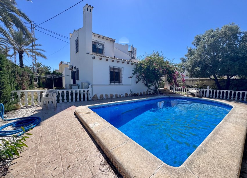 Resale - Villa / House - Orihuela Costa - Cabo Roig
