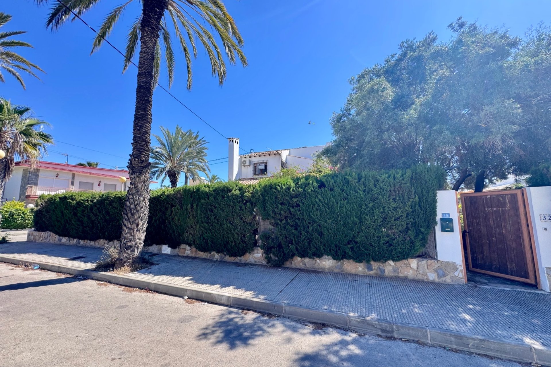 Resale - Villa / House - Orihuela Costa - Cabo Roig