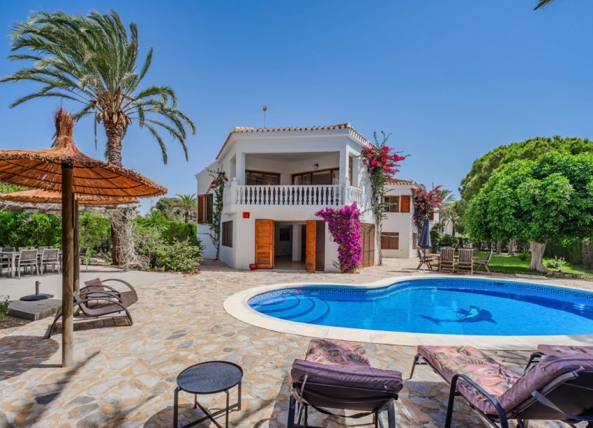 Resale - Villa / House - Orihuela Costa - Cabo Roig