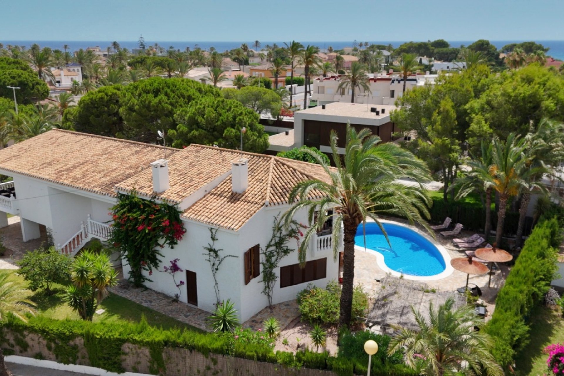 Resale - Villa / House - Orihuela Costa - Cabo Roig