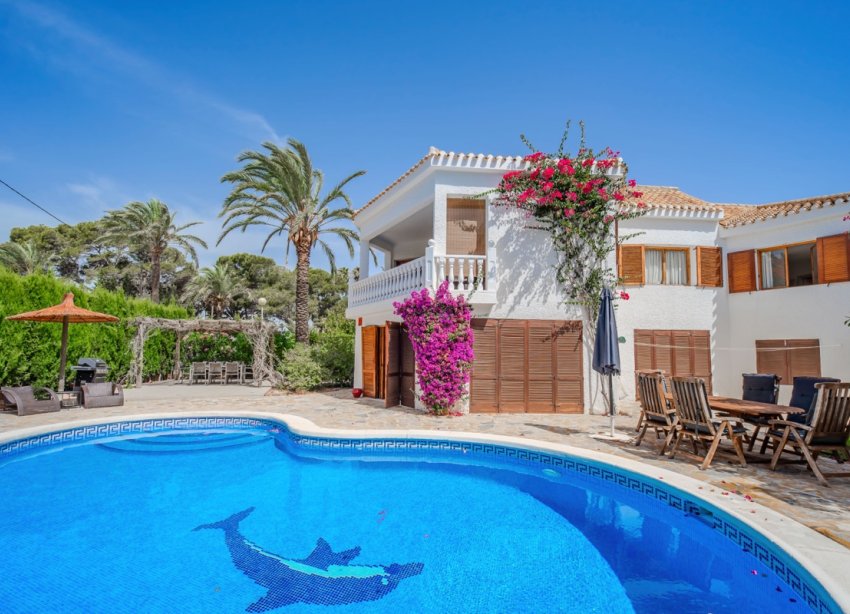 Resale - Villa / House - Orihuela Costa - Cabo Roig