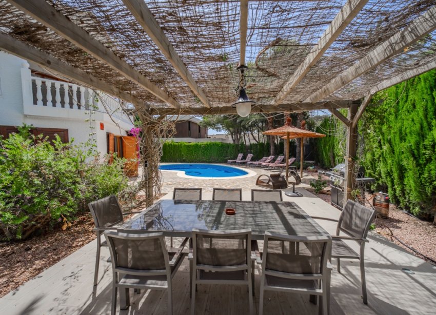 Resale - Villa / House - Orihuela Costa - Cabo Roig