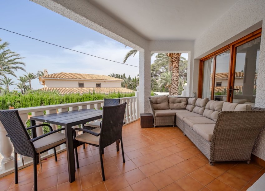 Resale - Villa / House - Orihuela Costa - Cabo Roig