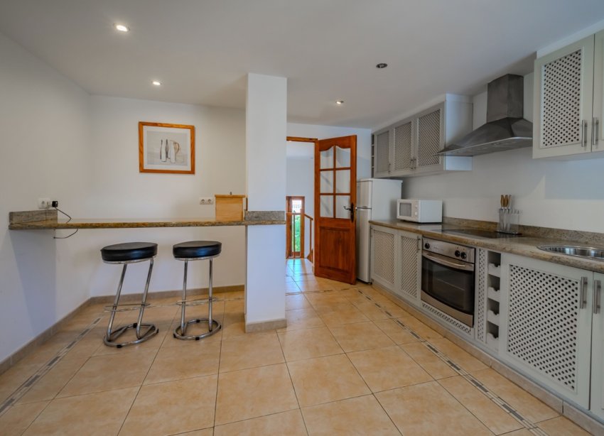 Resale - Villa / House - Orihuela Costa - Cabo Roig