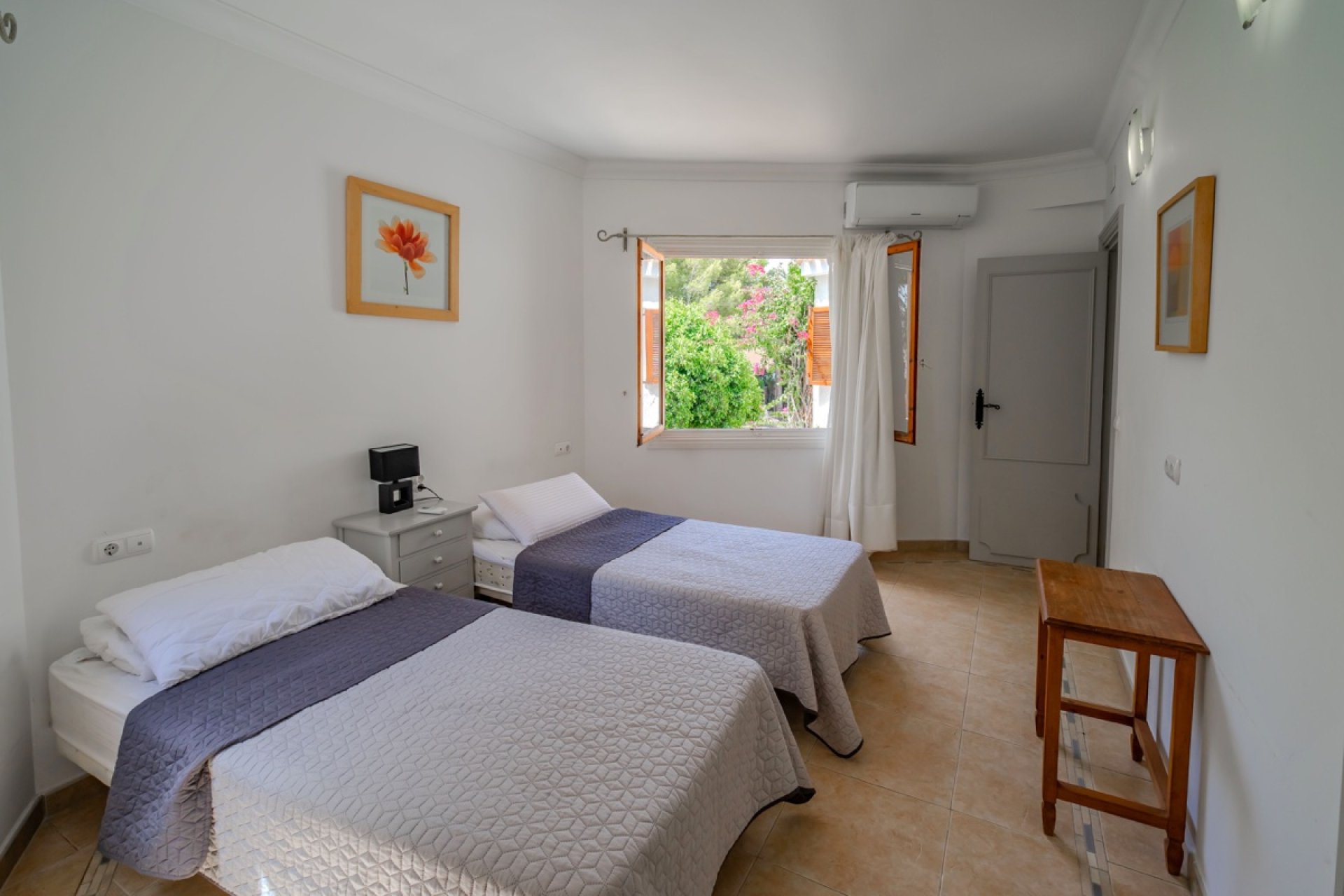 Resale - Villa / House - Orihuela Costa - Cabo Roig
