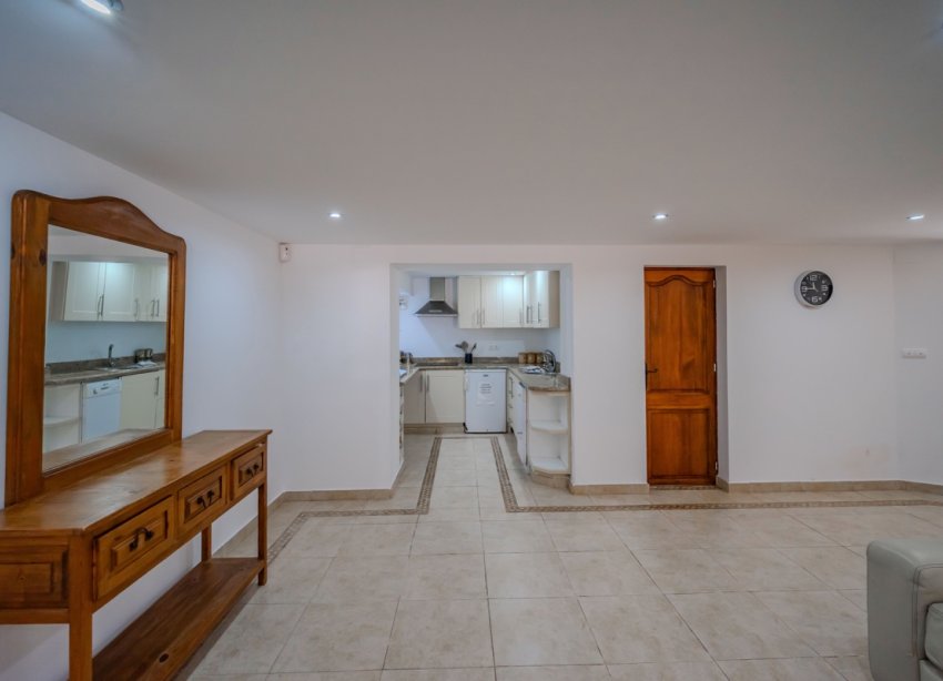 Resale - Villa / House - Orihuela Costa - Cabo Roig