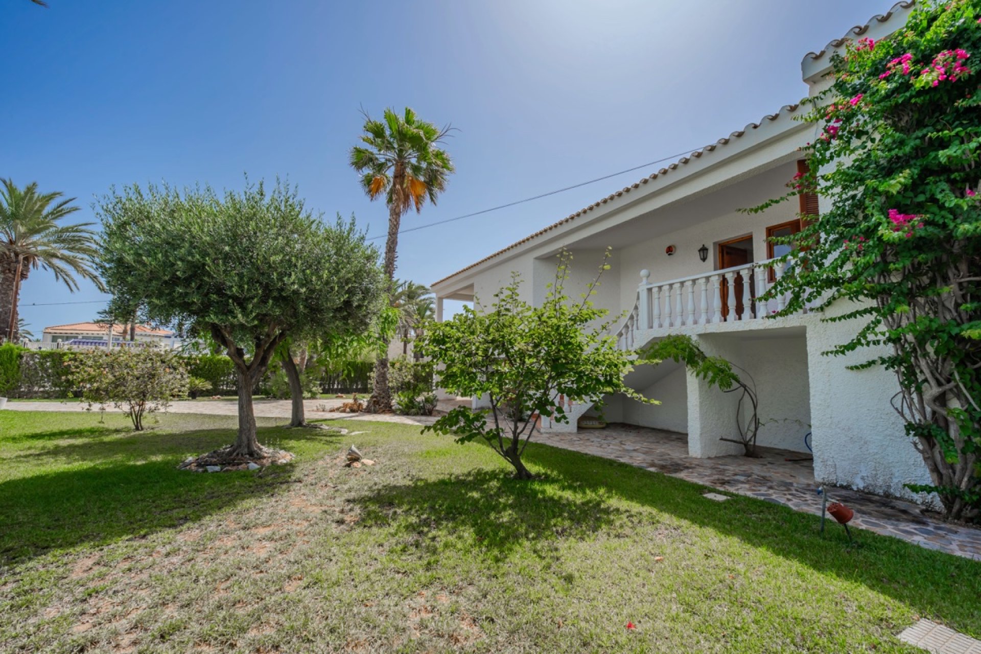 Resale - Villa / House - Orihuela Costa - Cabo Roig