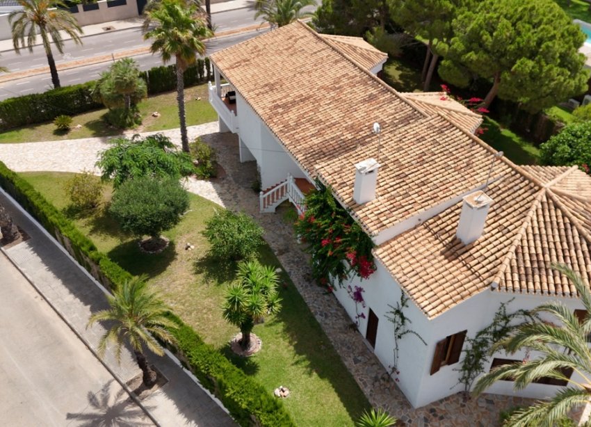 Resale - Villa / House - Orihuela Costa - Cabo Roig