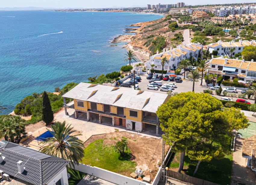 Resale - Villa / House - Orihuela Costa - Cabo Roig