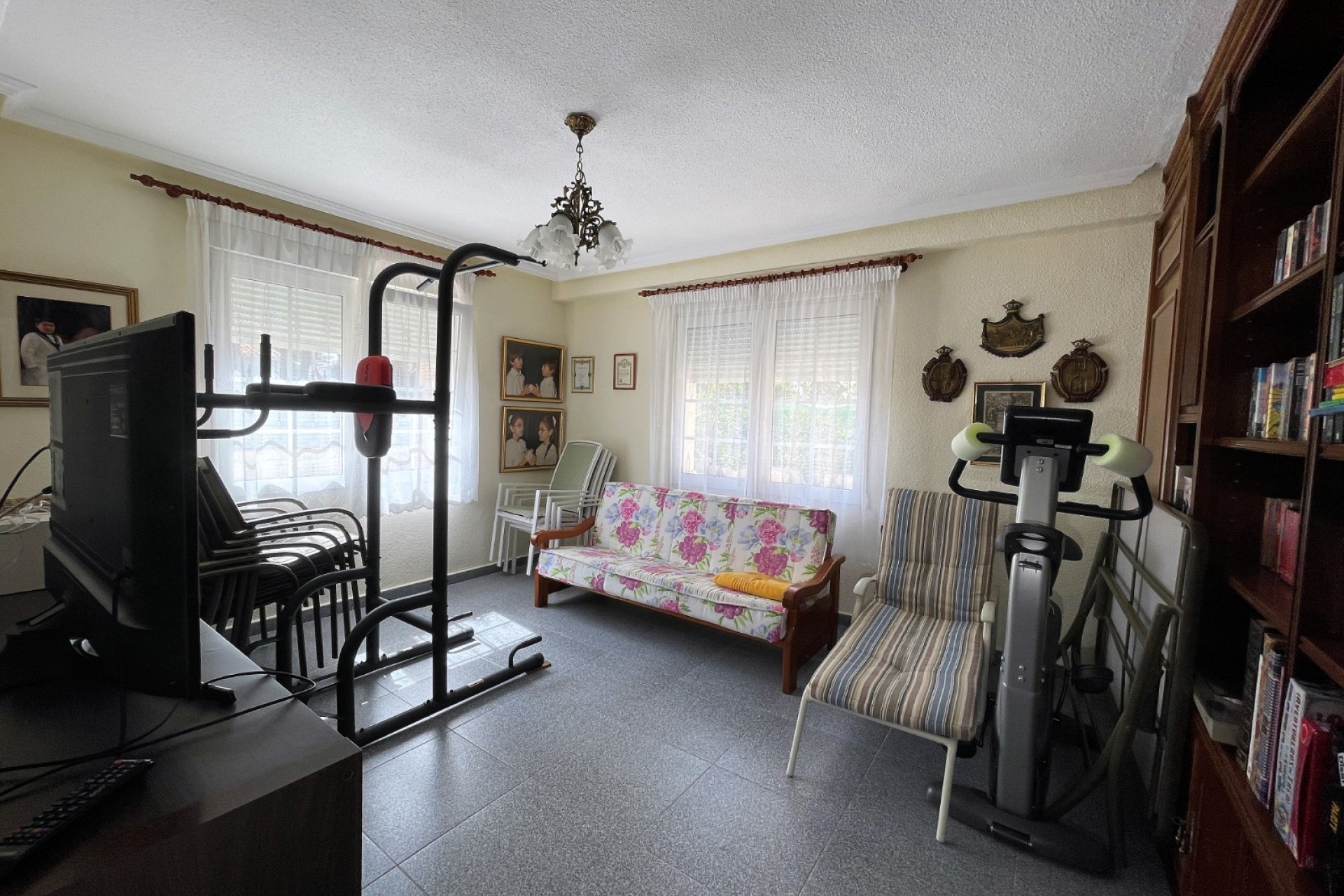 Resale - Villa / House - Orihuela Costa - Cabo Roig