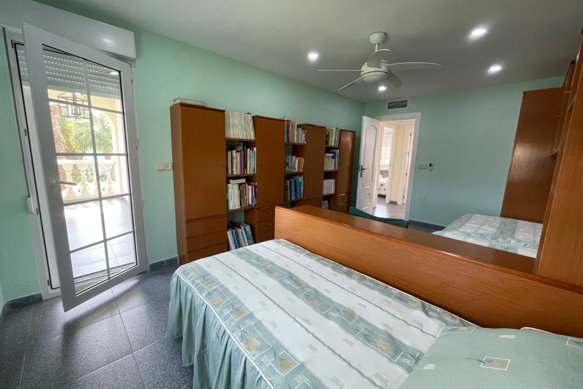 Resale - Villa / House - Orihuela Costa - Cabo Roig