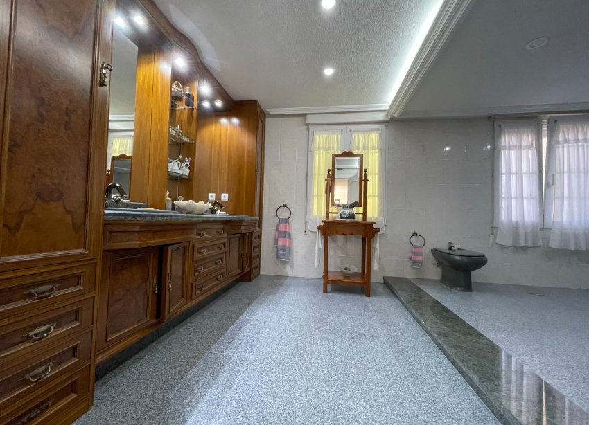 Resale - Villa / House - Orihuela Costa - Cabo Roig