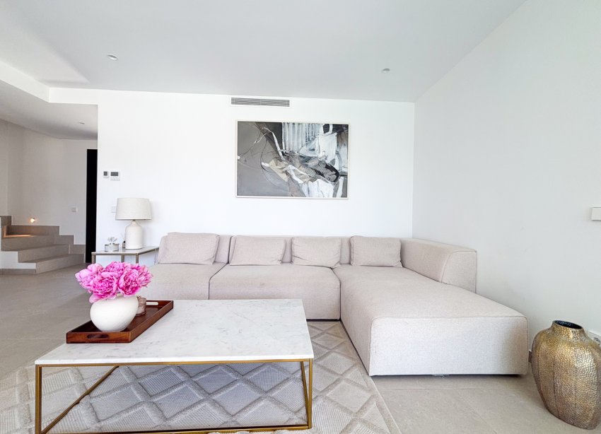 Resale - Villa / House - Orihuela Costa - Cabo Roig