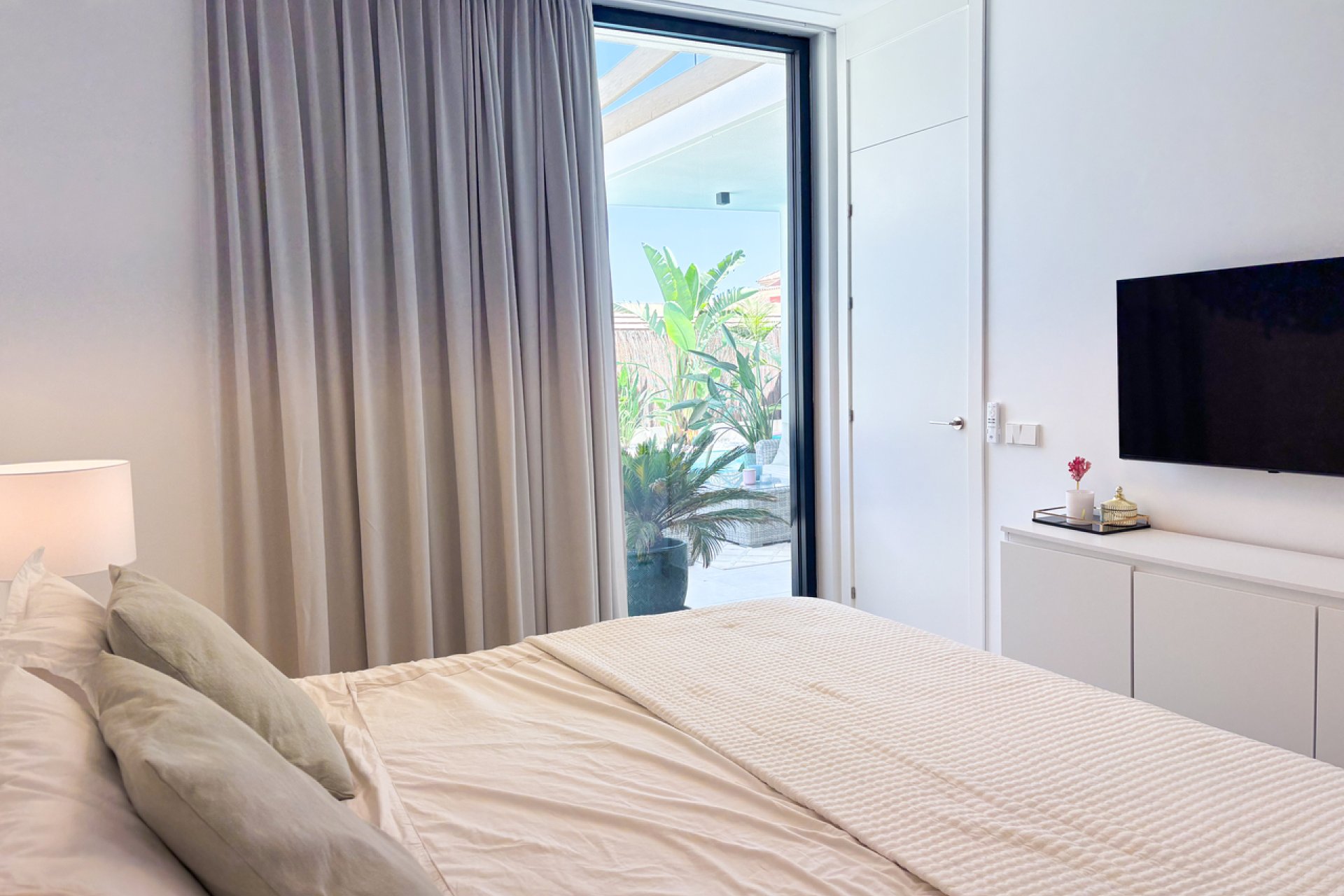 Resale - Villa / House - Orihuela Costa - Cabo Roig