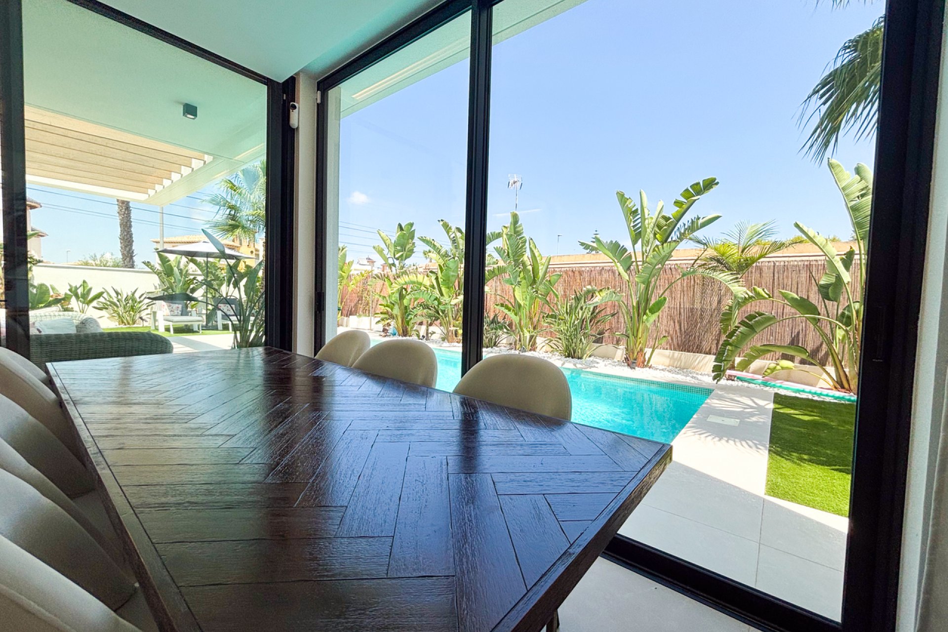 Resale - Villa / House - Orihuela Costa - Cabo Roig