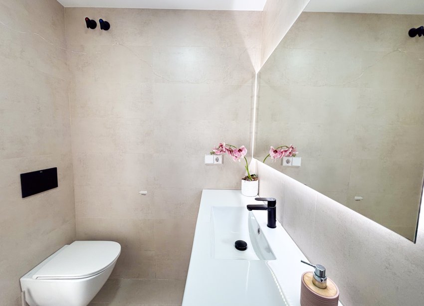 Resale - Villa / House - Orihuela Costa - Cabo Roig