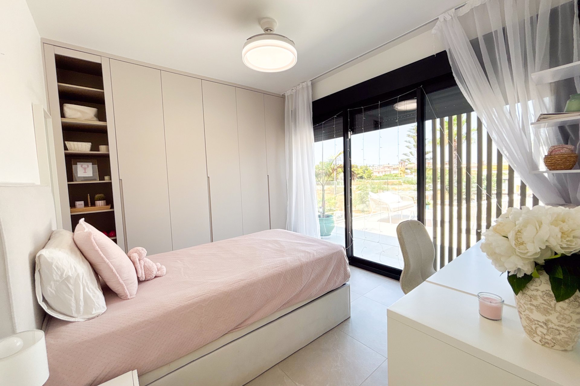 Resale - Villa / House - Orihuela Costa - Cabo Roig