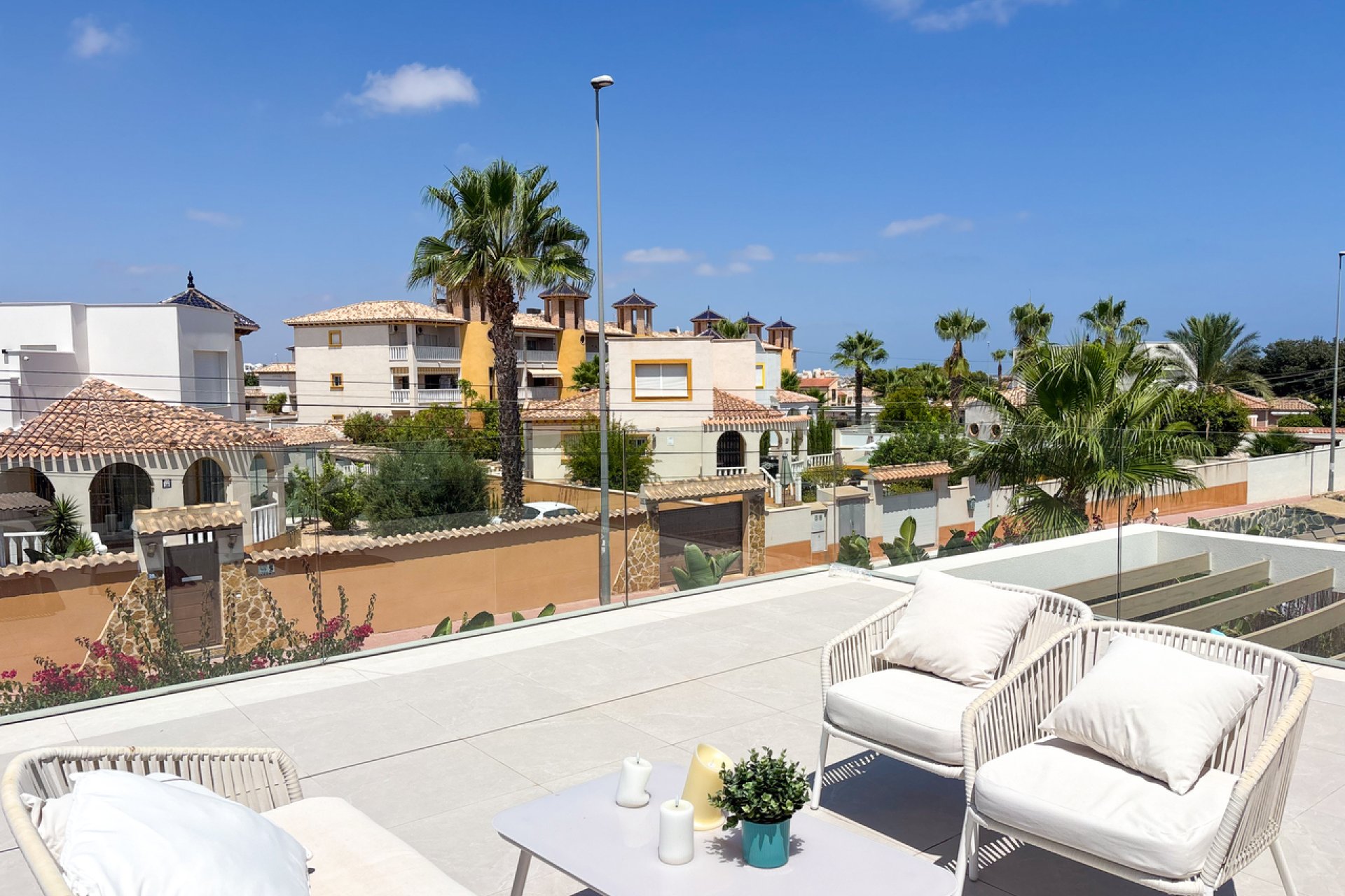 Resale - Villa / House - Orihuela Costa - Cabo Roig