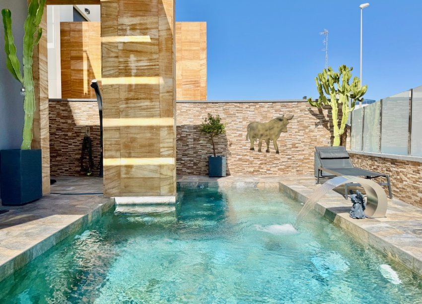 Resale - Villa / House - Orihuela Costa - Cabo Roig