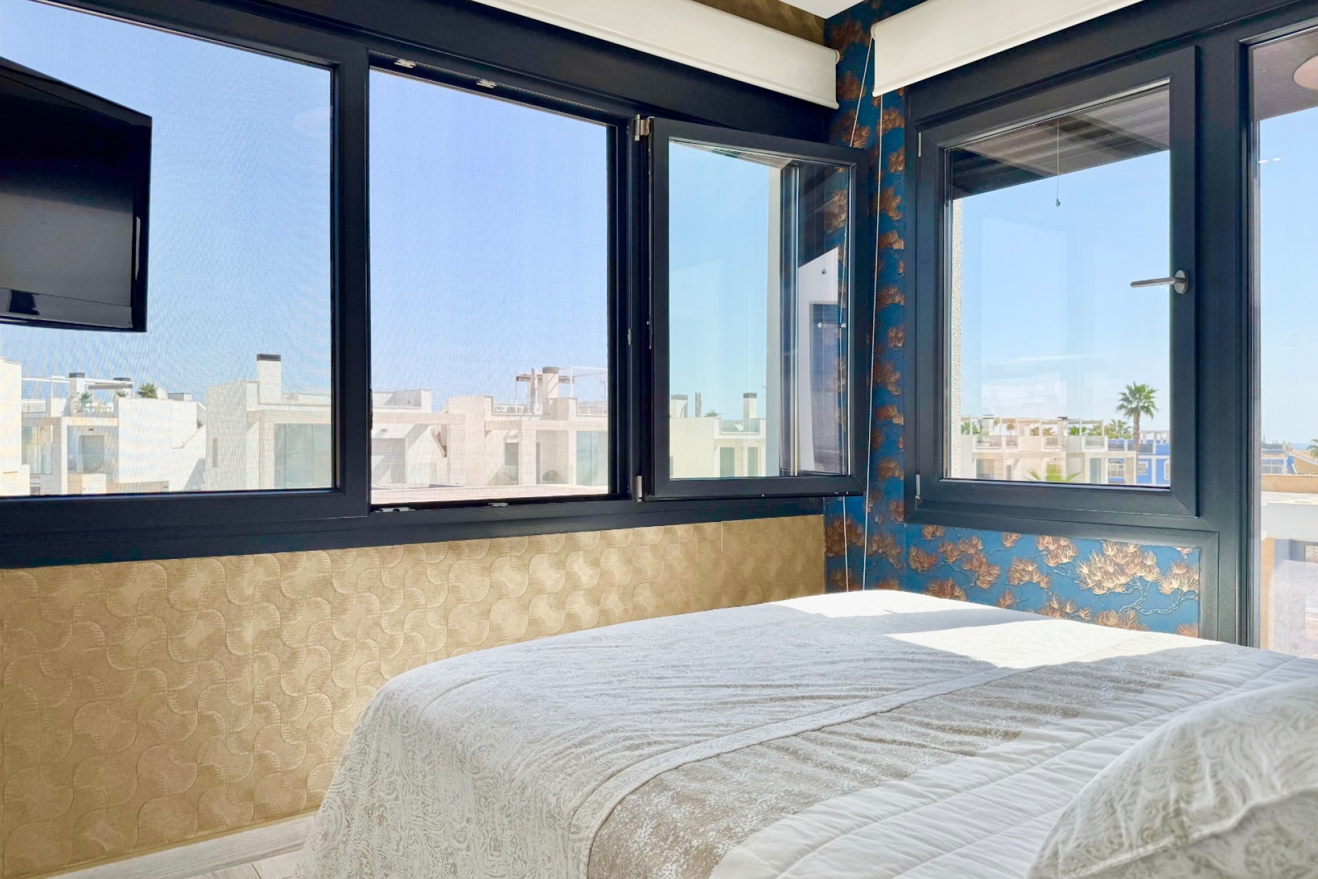 Resale - Villa / House - Orihuela Costa - Cabo Roig