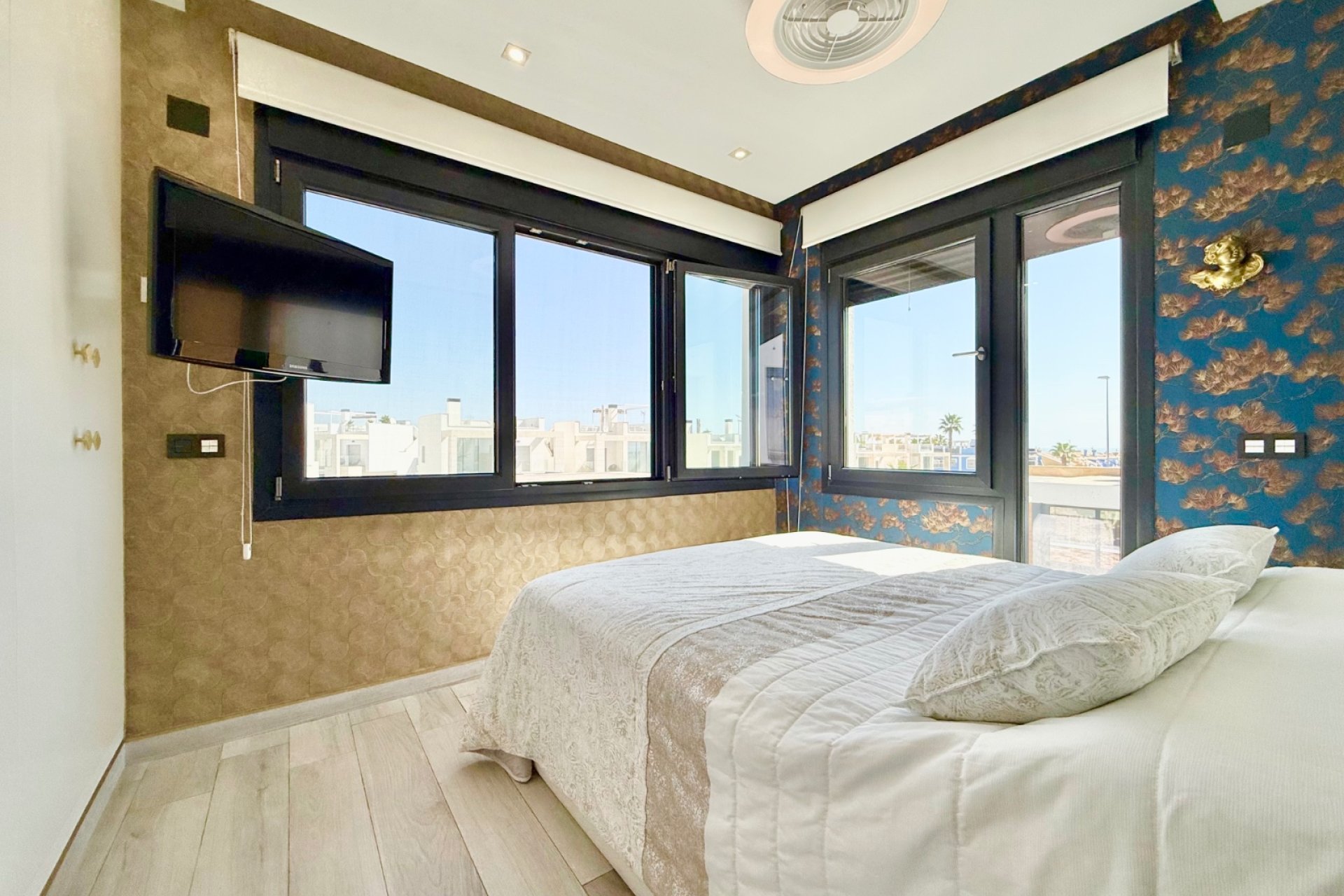 Resale - Villa / House - Orihuela Costa - Cabo Roig