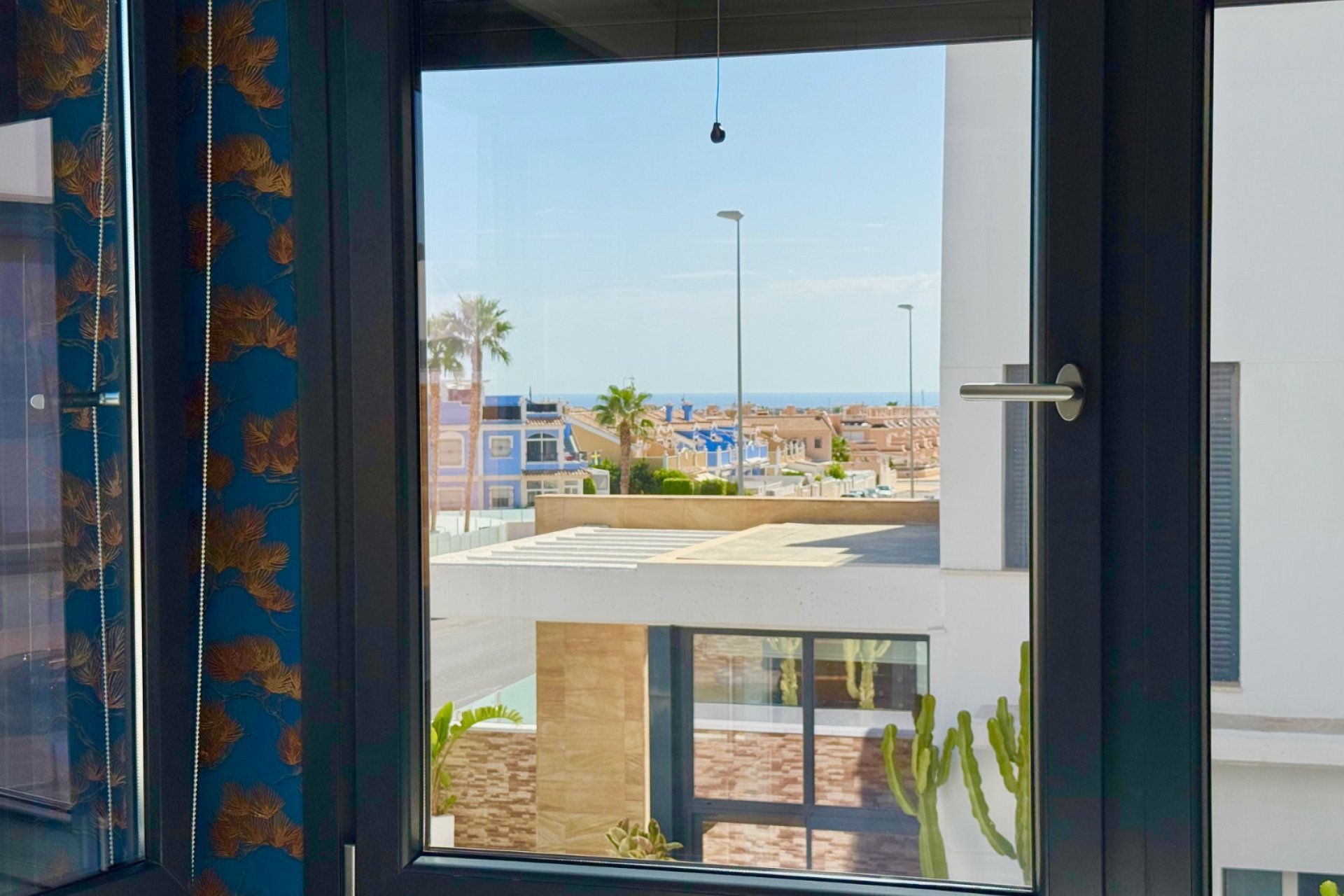 Resale - Villa / House - Orihuela Costa - Cabo Roig