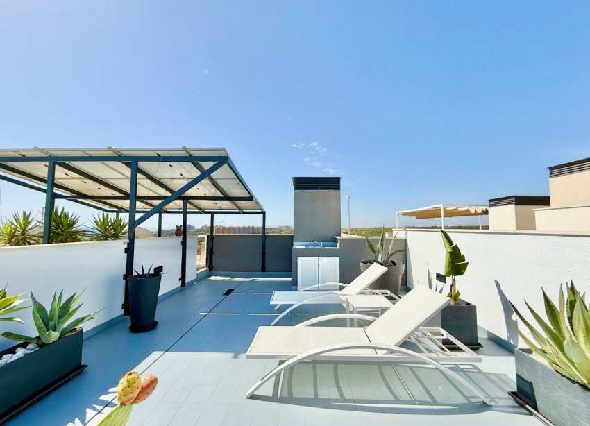 Resale - Villa / House - Orihuela Costa - Cabo Roig