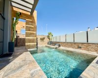 Resale - Villa / House - Orihuela Costa - Cabo Roig
