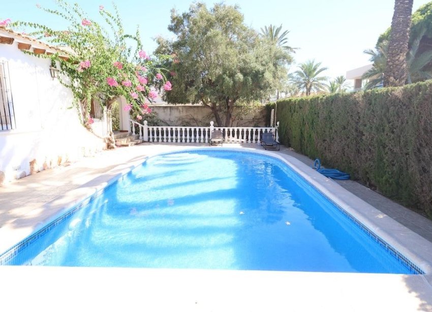 Resale - Villa / House - Orihuela Costa - Cabo Roig
