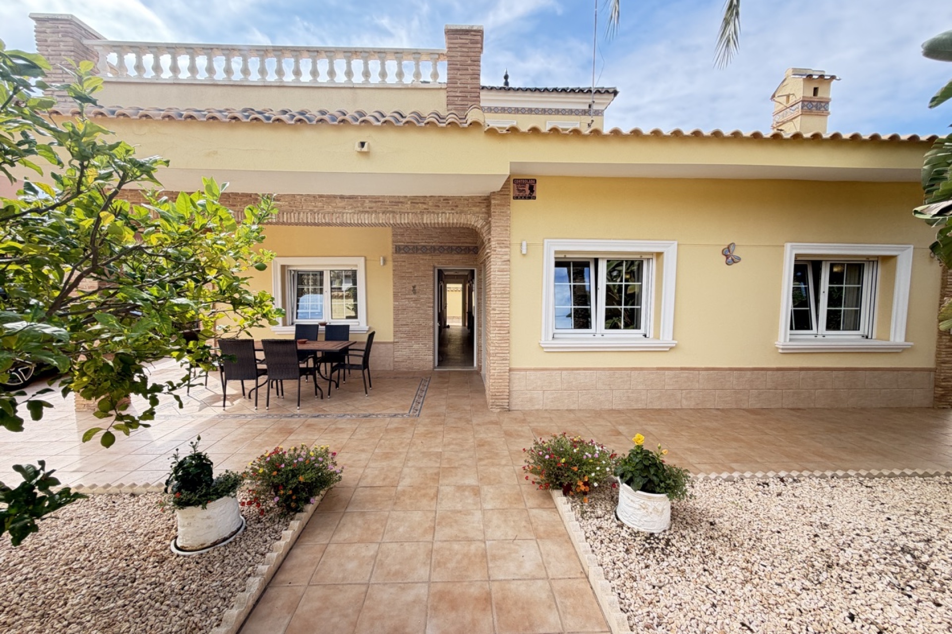 Resale - Villa / House - Orihuela Costa - Cabo Roig