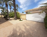 Resale - Villa / House - Orihuela Costa - Cabo Roig
