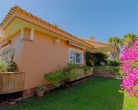 Resale - Villa / House - Orihuela Costa - Campoamor