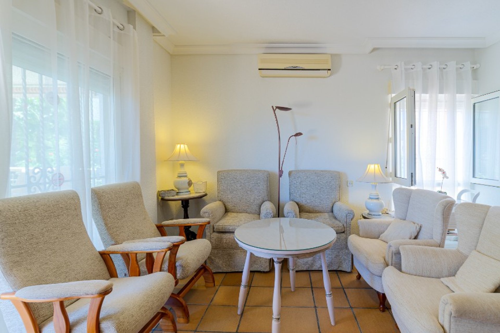 Resale - Villa / House - Orihuela Costa - Campoamor