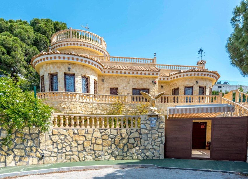 Resale - Villa / House - Orihuela Costa - Campoamor