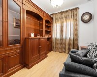 Resale - Villa / House - Orihuela Costa - Campoamor