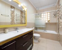 Resale - Villa / House - Orihuela Costa - Campoamor